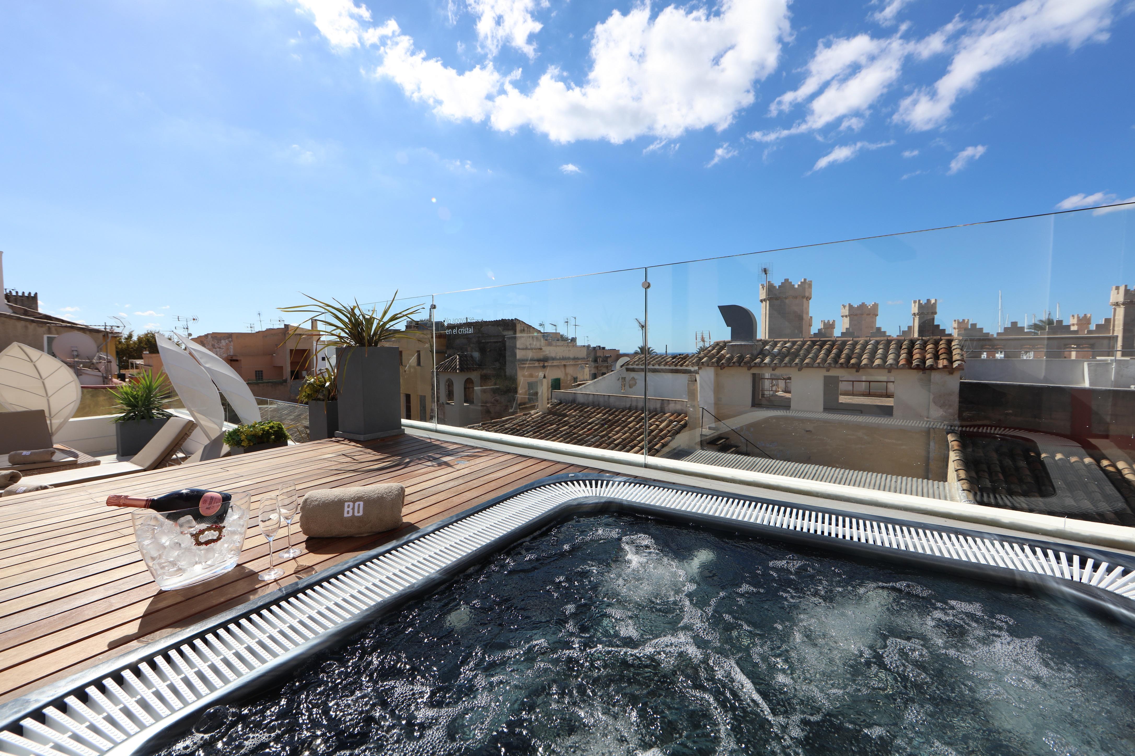 Bo Hotel Palma Exterior photo Rooftop jacuzzi