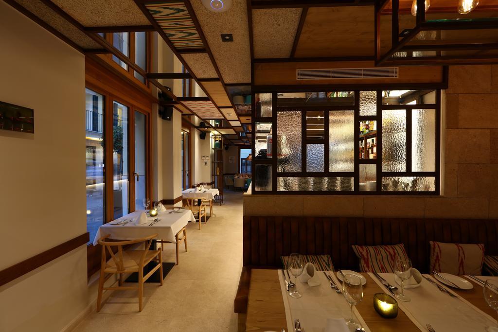 Bo Hotel Palma Exterior photo Interior of the restaurant